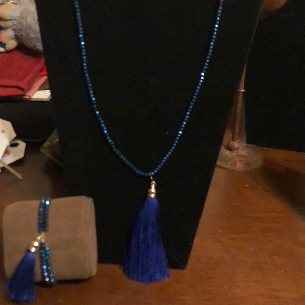 Cute necklace set